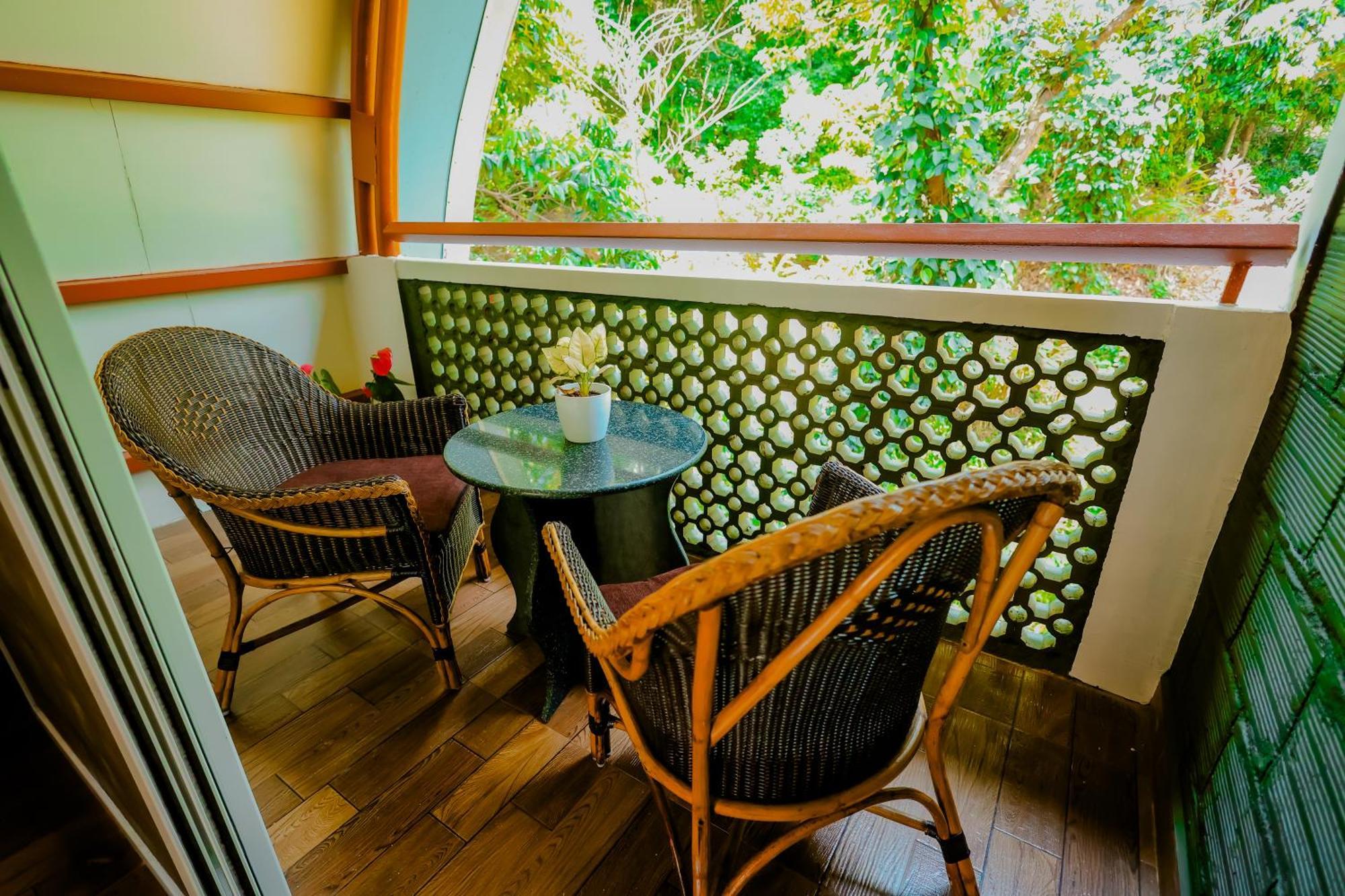 Mookanana Jungle Resort And Spa Hassan Eksteriør bilde