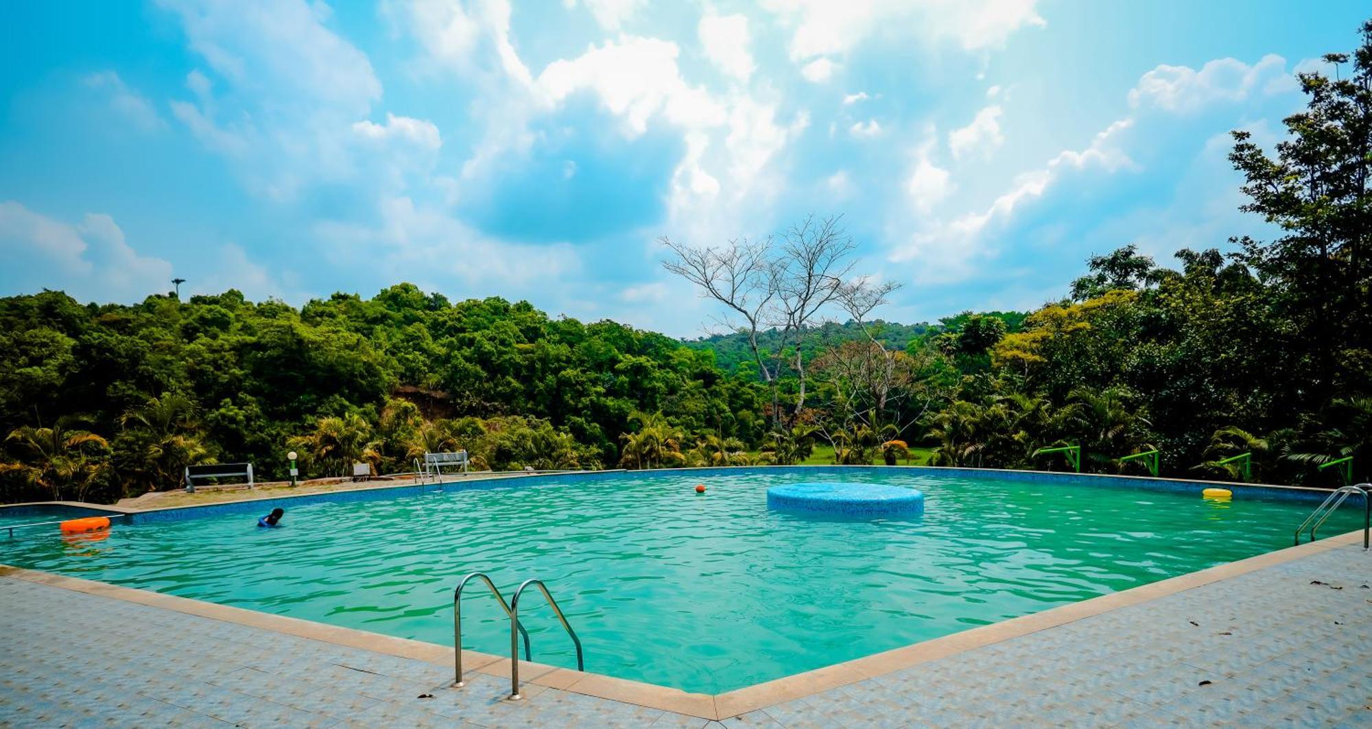 Mookanana Jungle Resort And Spa Hassan Eksteriør bilde